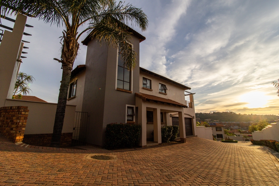 3 Bedroom Property for Sale in Glenvista Gauteng