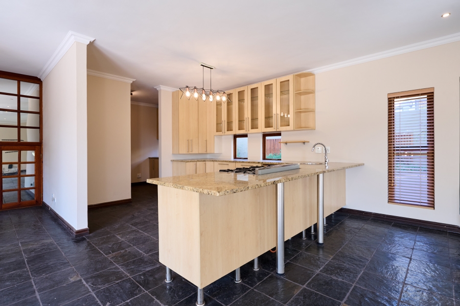 4 Bedroom Property for Sale in Carlswald North Estate Gauteng