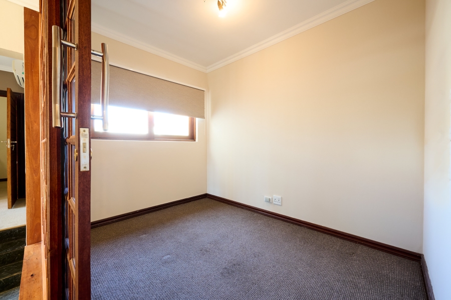 4 Bedroom Property for Sale in Carlswald North Estate Gauteng
