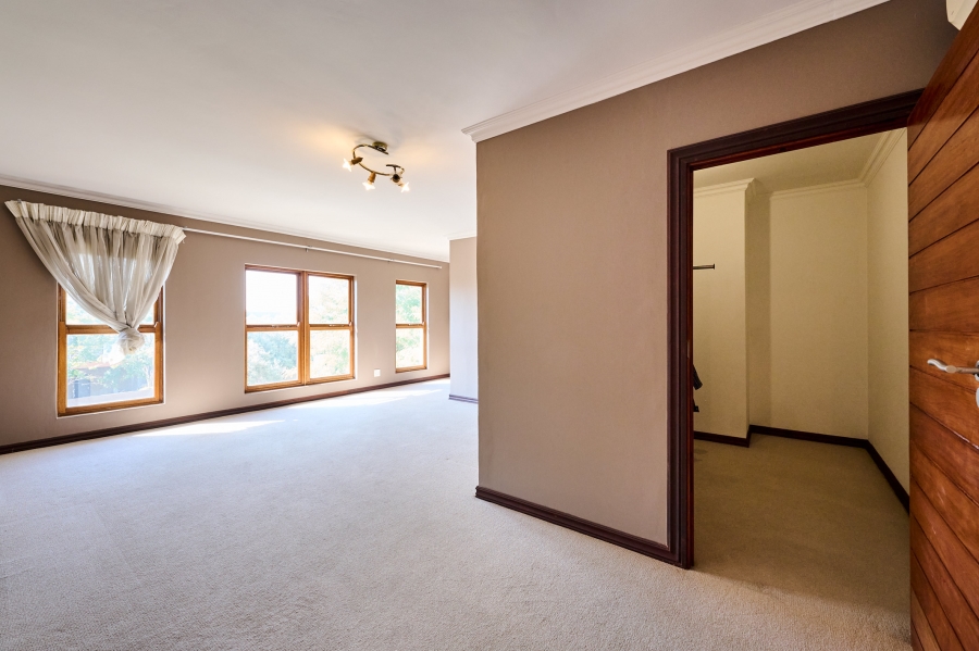 4 Bedroom Property for Sale in Carlswald North Estate Gauteng