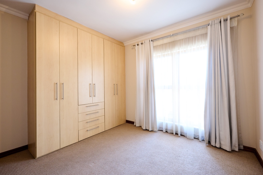 4 Bedroom Property for Sale in Carlswald North Estate Gauteng