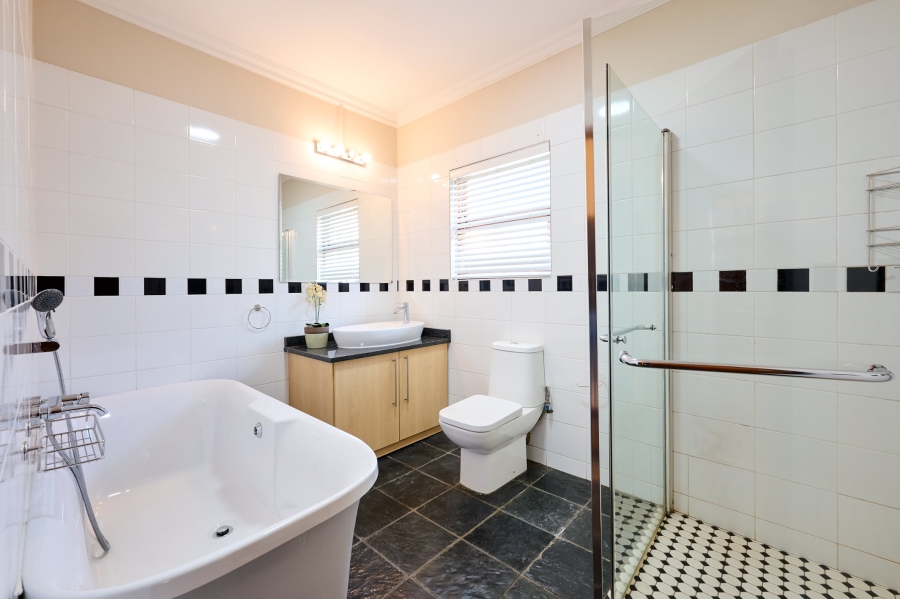 4 Bedroom Property for Sale in Carlswald North Estate Gauteng