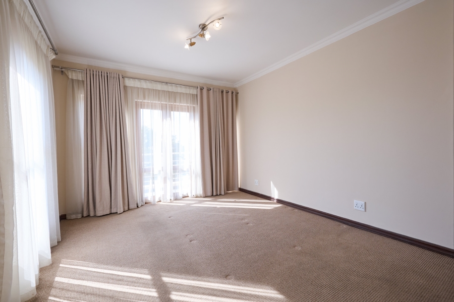 4 Bedroom Property for Sale in Carlswald North Estate Gauteng