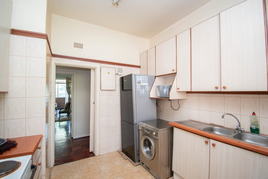 To Let 2 Bedroom Property for Rent in Parktown Gauteng