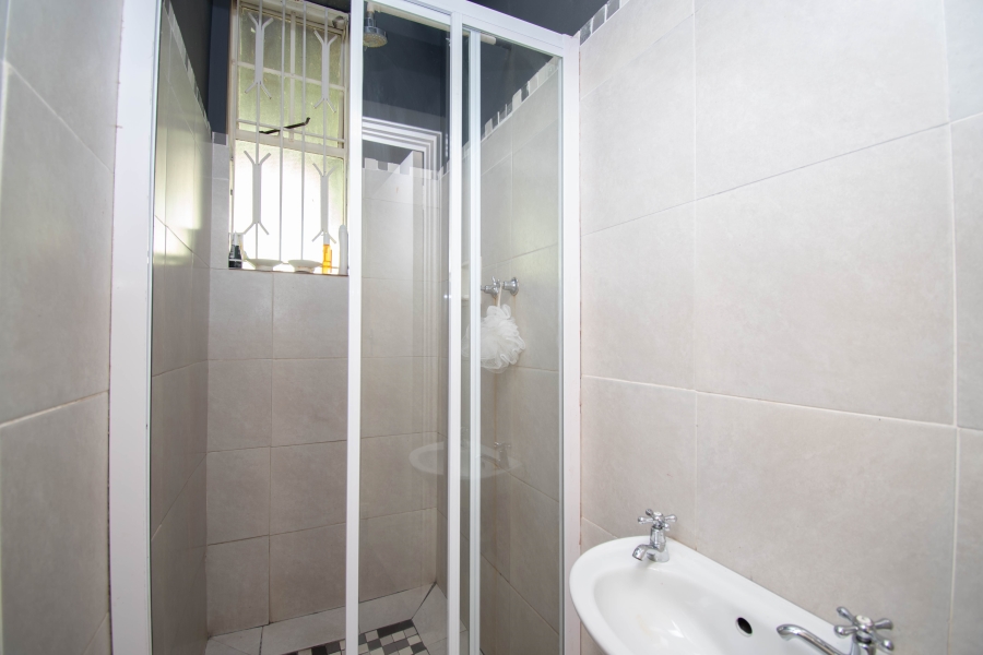 To Let 2 Bedroom Property for Rent in Parktown Gauteng