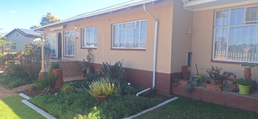 4 Bedroom Property for Sale in Quellerie Park Gauteng