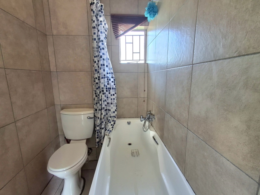2 Bedroom Property for Sale in Eden Glen Gauteng