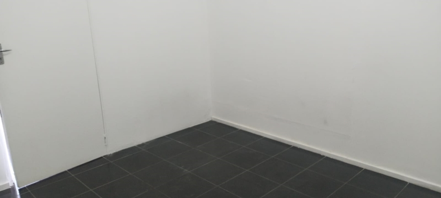 To Let 1 Bedroom Property for Rent in Florida Gauteng
