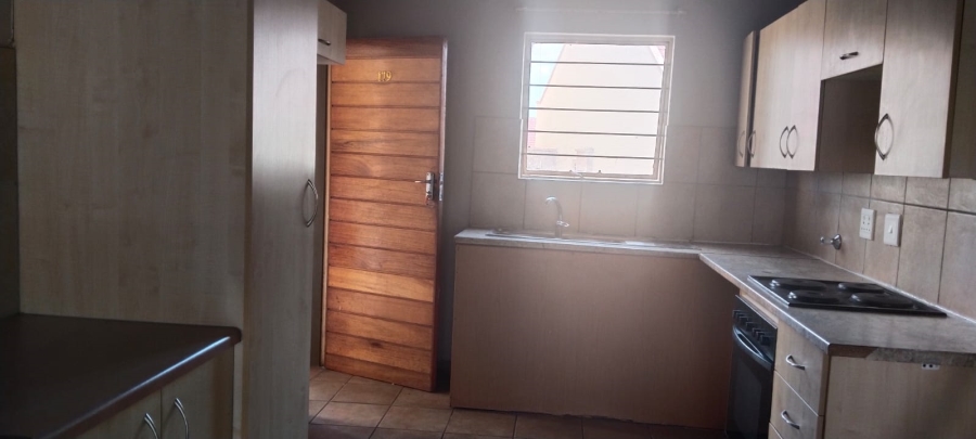 To Let 2 Bedroom Property for Rent in Sundowner Gauteng