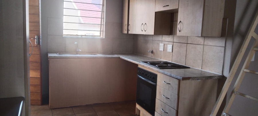 To Let 2 Bedroom Property for Rent in Sundowner Gauteng