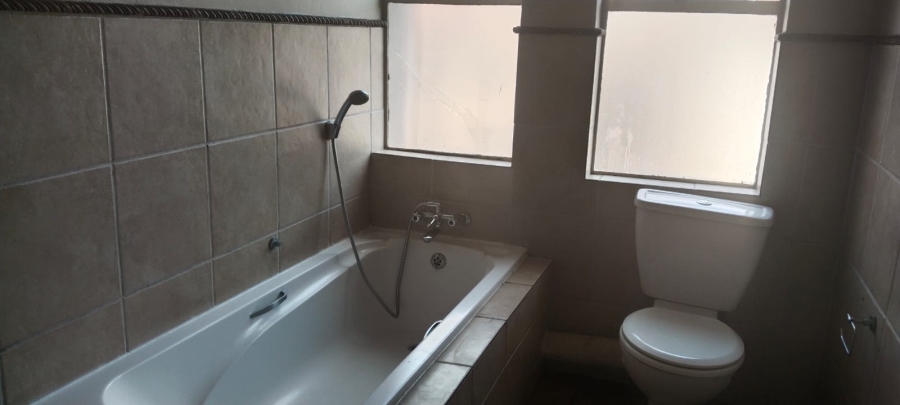To Let 2 Bedroom Property for Rent in Sundowner Gauteng