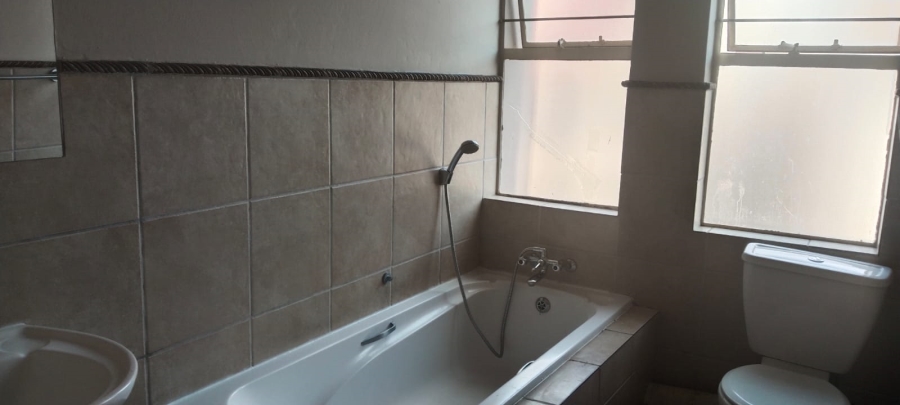 To Let 2 Bedroom Property for Rent in Sundowner Gauteng