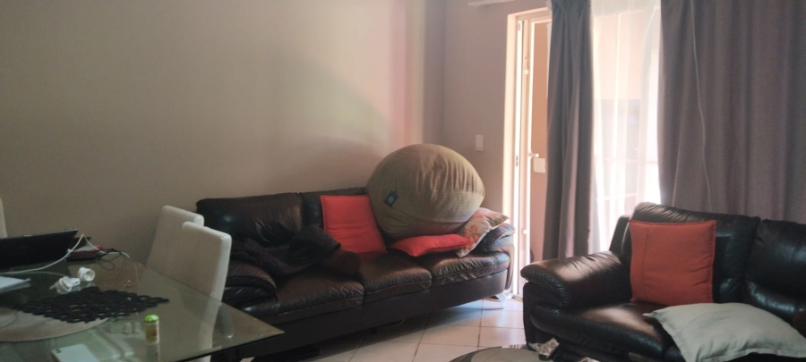 To Let 2 Bedroom Property for Rent in Ruimsig Gauteng