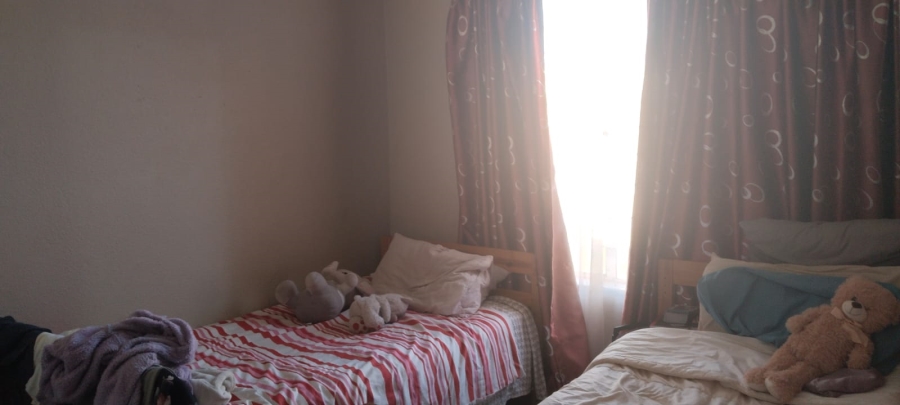 To Let 2 Bedroom Property for Rent in Ruimsig Gauteng