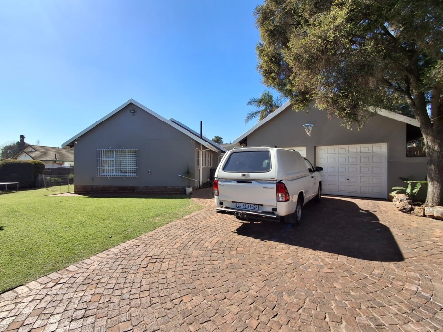 3 Bedroom Property for Sale in Croydon Gauteng