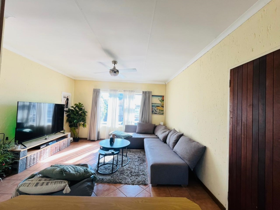 To Let 2 Bedroom Property for Rent in Ferndale Gauteng