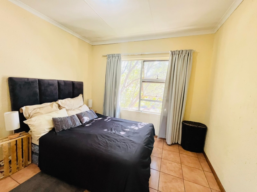 To Let 2 Bedroom Property for Rent in Ferndale Gauteng