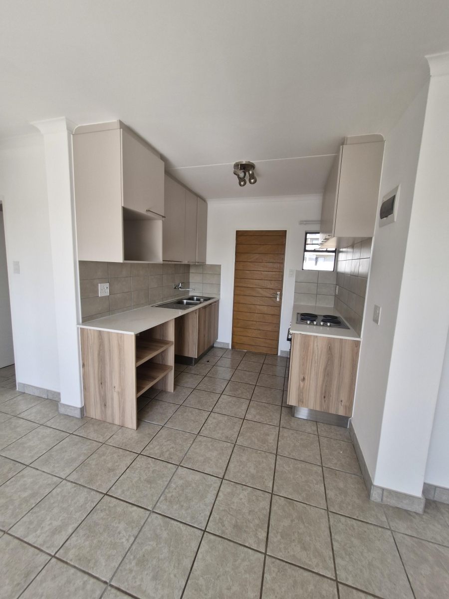 To Let 4 Bedroom Property for Rent in Esther Park Gauteng
