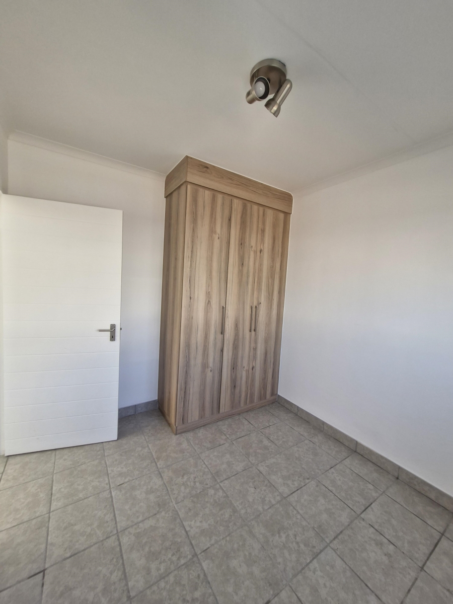 To Let 4 Bedroom Property for Rent in Esther Park Gauteng
