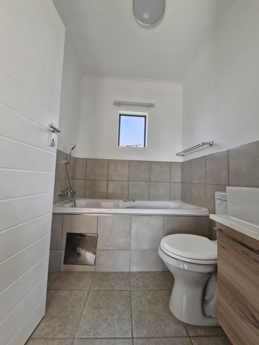 To Let 4 Bedroom Property for Rent in Esther Park Gauteng