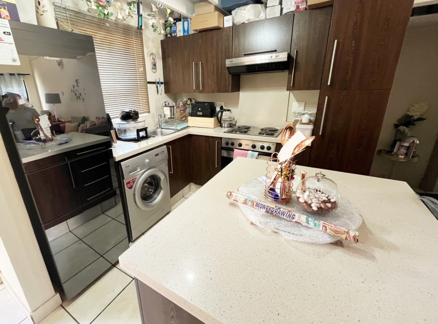 To Let 1 Bedroom Property for Rent in Fourways Gauteng