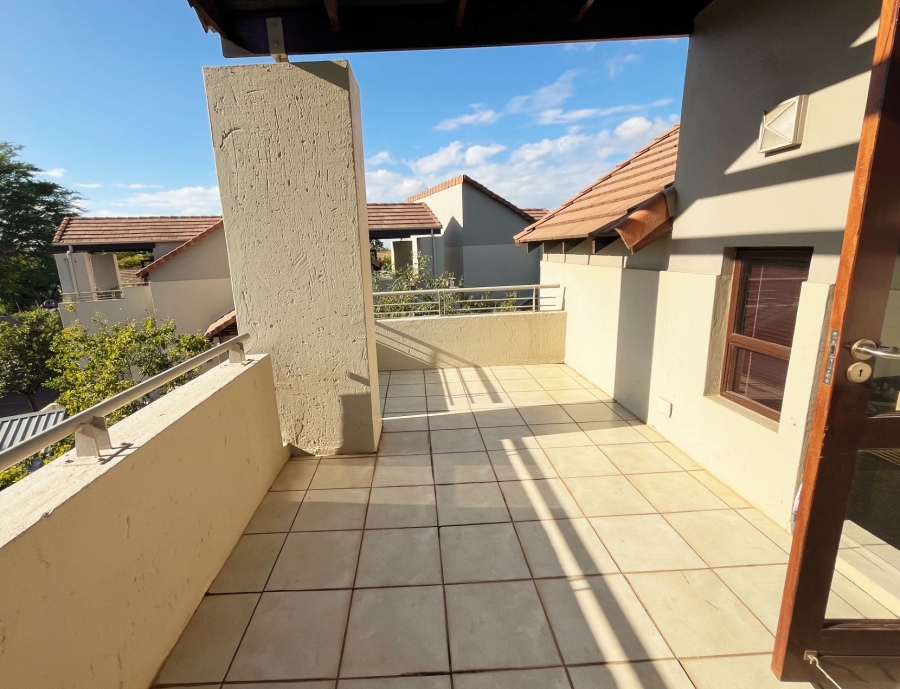 To Let 1 Bedroom Property for Rent in Fourways Gauteng