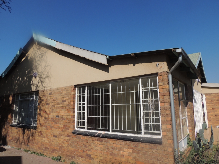 4 Bedroom Property for Sale in Tulisa Park Gauteng