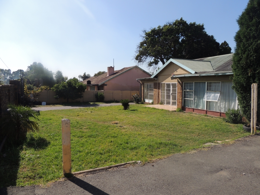 4 Bedroom Property for Sale in Tulisa Park Gauteng