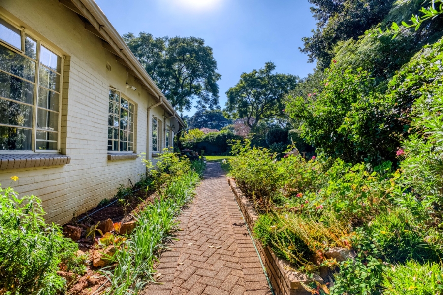3 Bedroom Property for Sale in Linden Gauteng