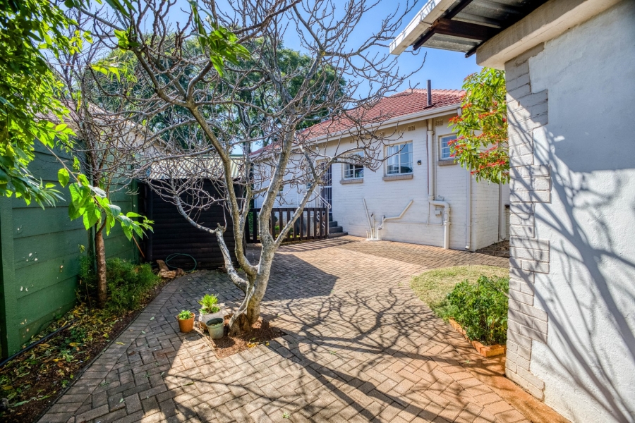 3 Bedroom Property for Sale in Linden Gauteng