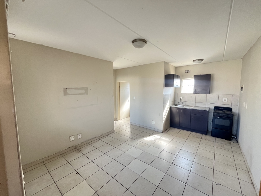 2 Bedroom Property for Sale in Fleurhof Gauteng