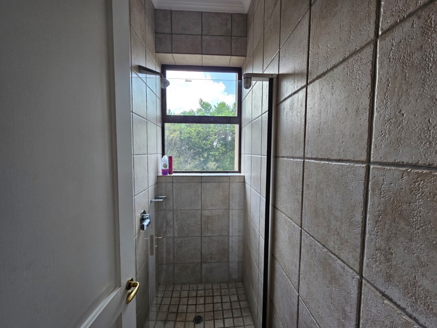 5 Bedroom Property for Sale in Mooikloof Gauteng