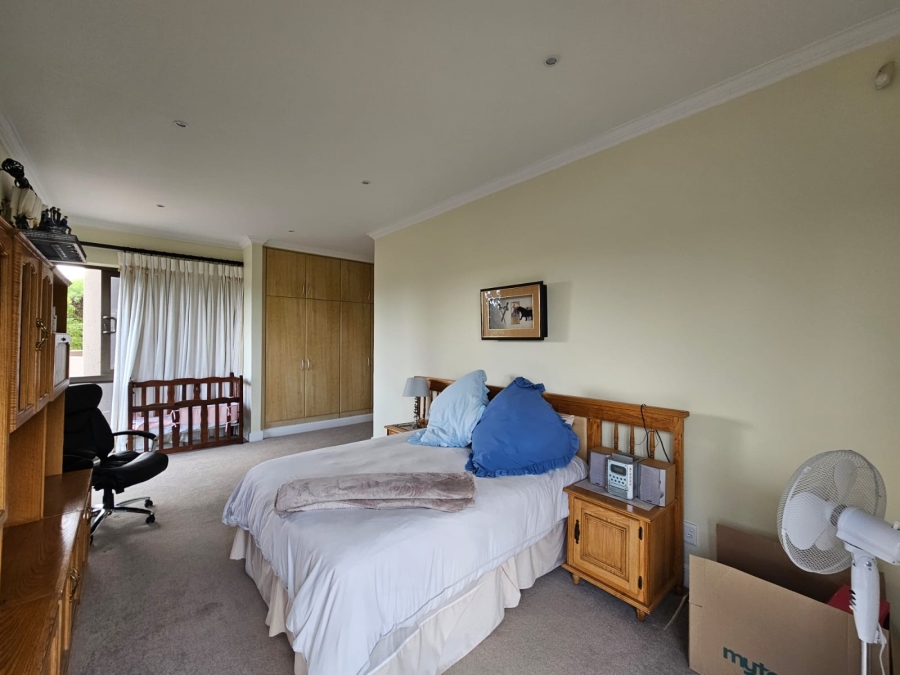 5 Bedroom Property for Sale in Mooikloof Gauteng