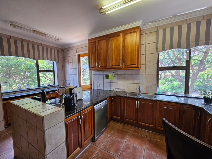 5 Bedroom Property for Sale in Mooikloof Gauteng