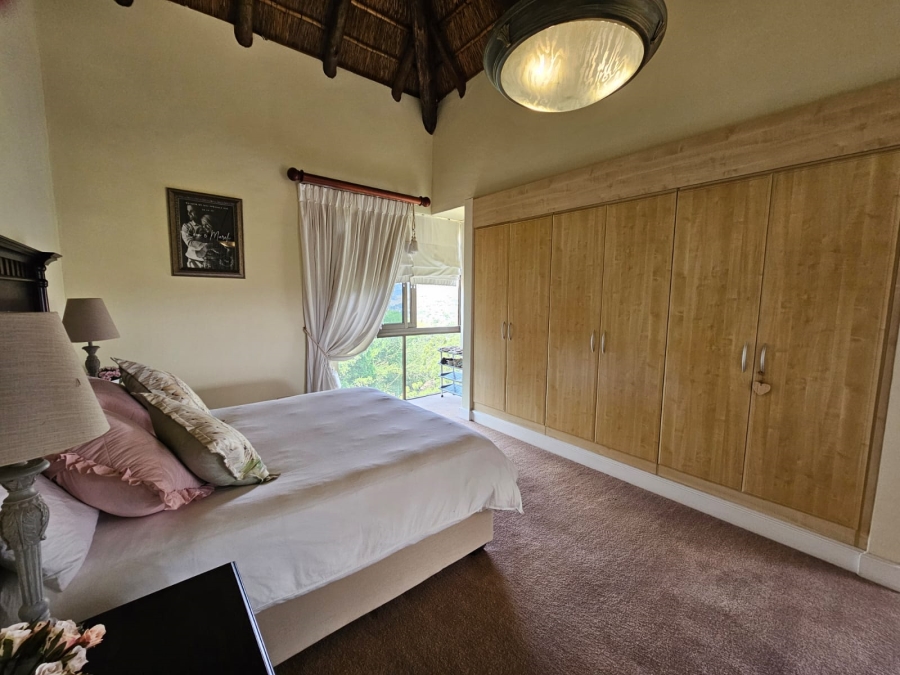 5 Bedroom Property for Sale in Mooikloof Gauteng