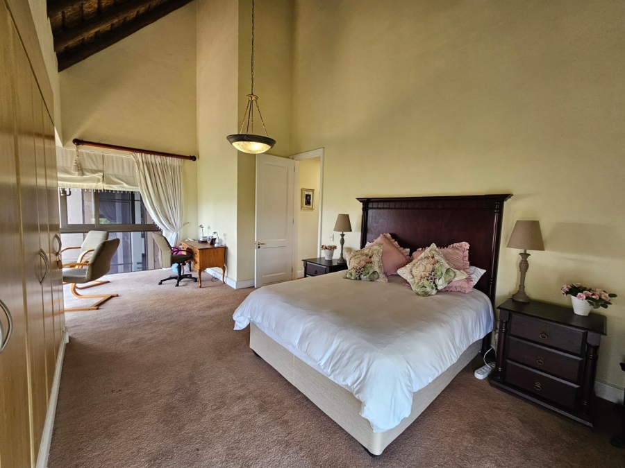 5 Bedroom Property for Sale in Mooikloof Gauteng