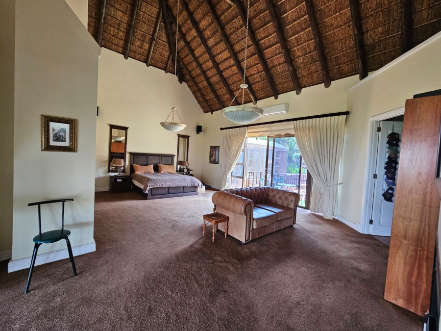 5 Bedroom Property for Sale in Mooikloof Gauteng