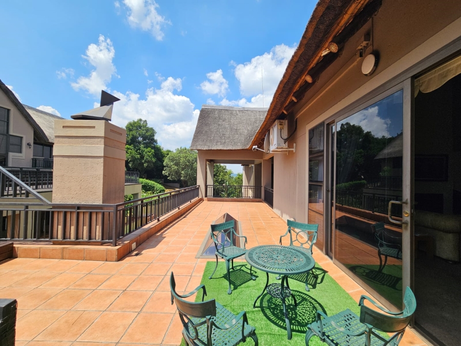 5 Bedroom Property for Sale in Mooikloof Gauteng