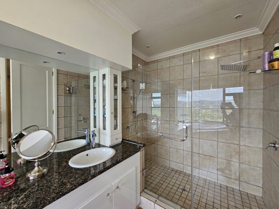 5 Bedroom Property for Sale in Mooikloof Gauteng