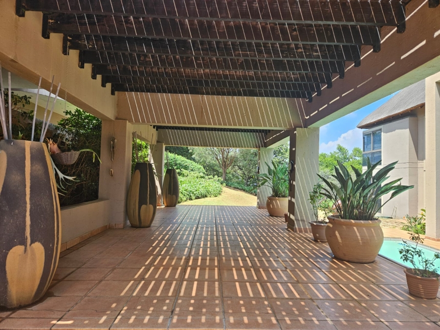 5 Bedroom Property for Sale in Mooikloof Gauteng