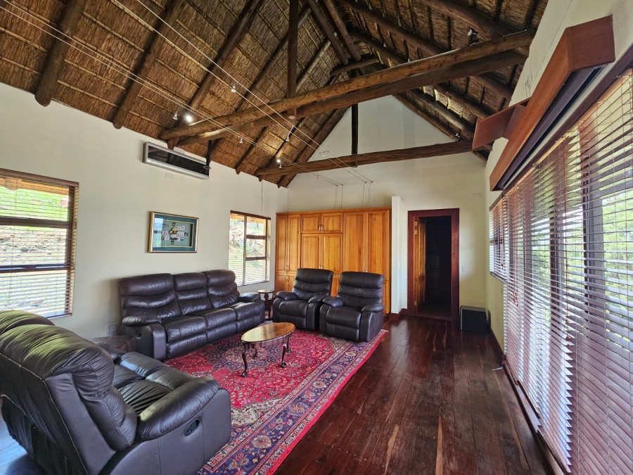 5 Bedroom Property for Sale in Mooikloof Gauteng