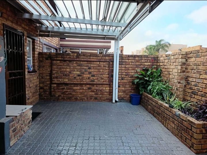 3 Bedroom Property for Sale in Randhart Gauteng