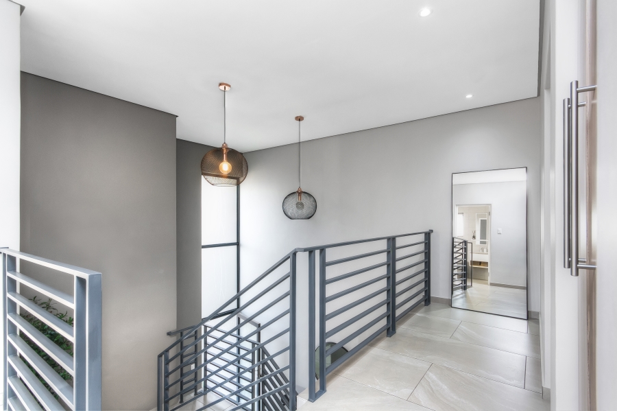 3 Bedroom Property for Sale in Crowthorne AH Gauteng