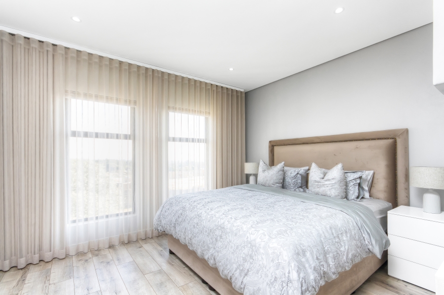 3 Bedroom Property for Sale in Crowthorne AH Gauteng