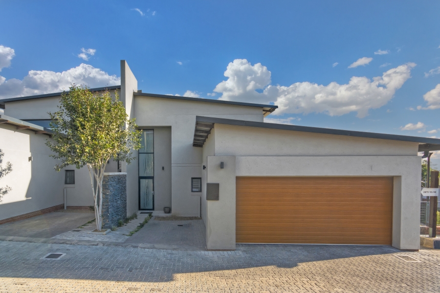 3 Bedroom Property for Sale in Crowthorne AH Gauteng