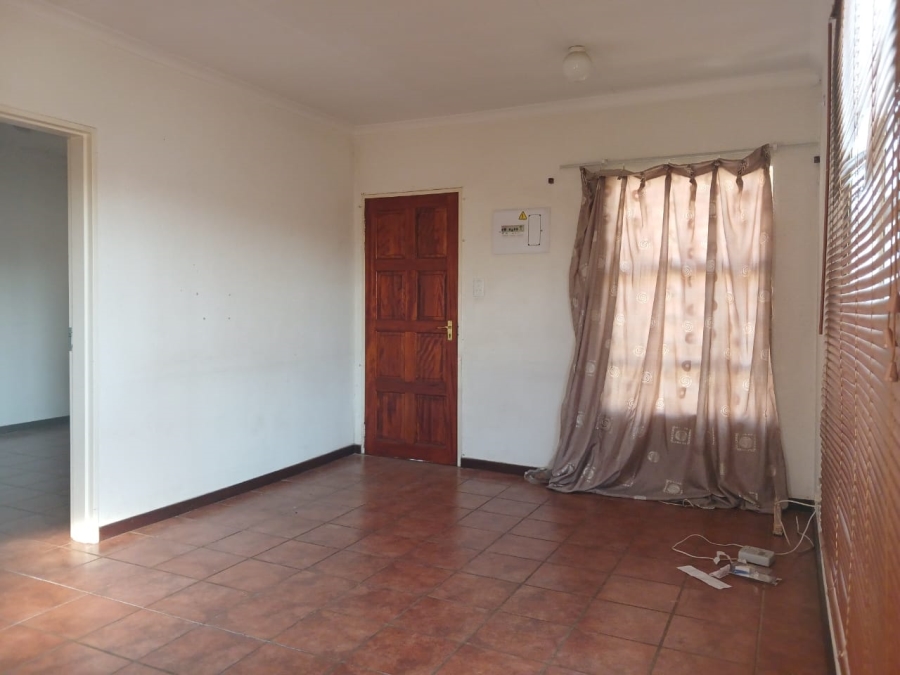 2 Bedroom Property for Sale in Aureus Gauteng