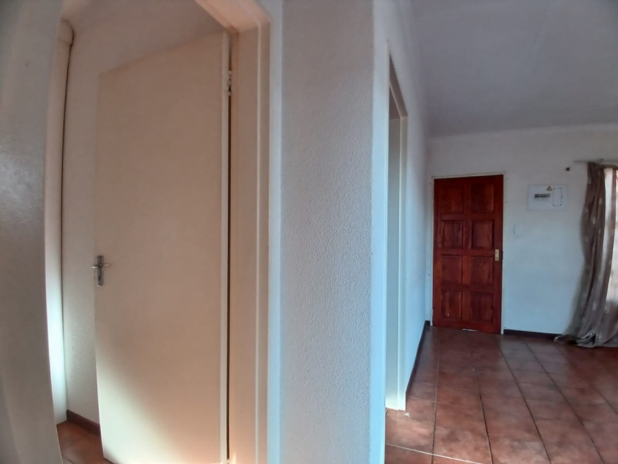 2 Bedroom Property for Sale in Aureus Gauteng