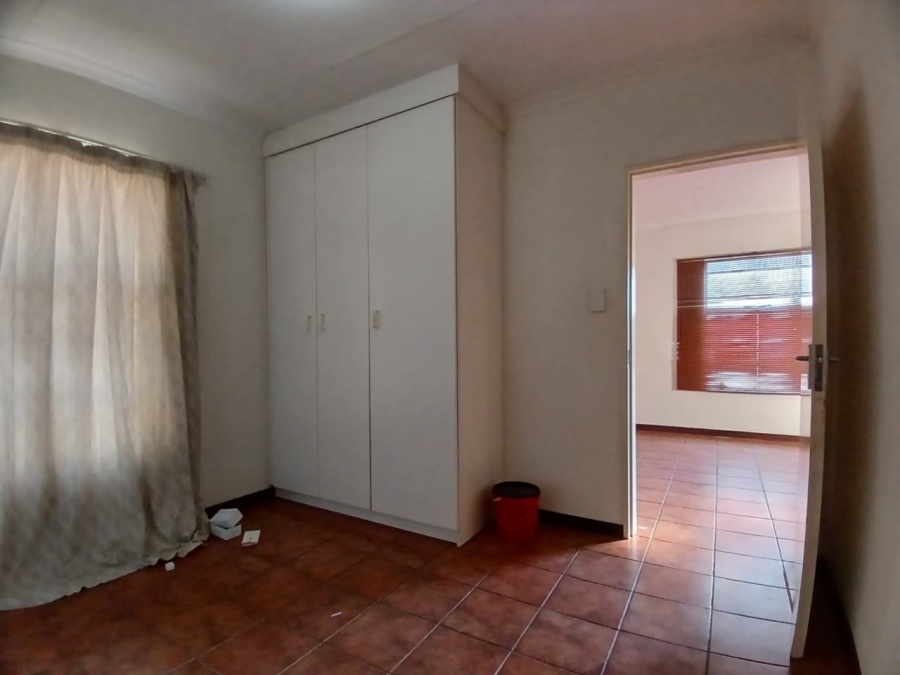2 Bedroom Property for Sale in Aureus Gauteng