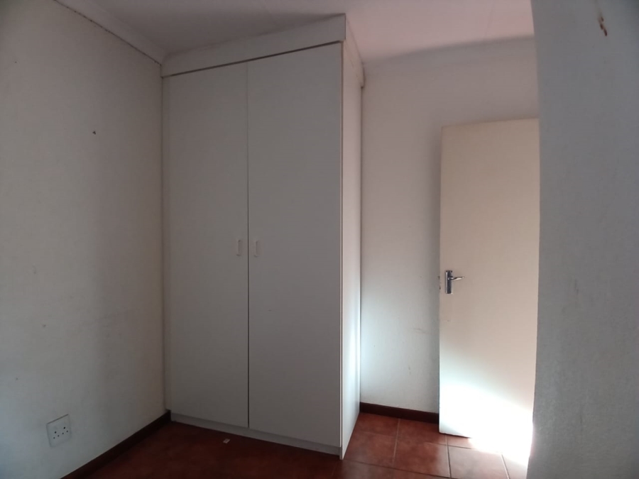 2 Bedroom Property for Sale in Aureus Gauteng