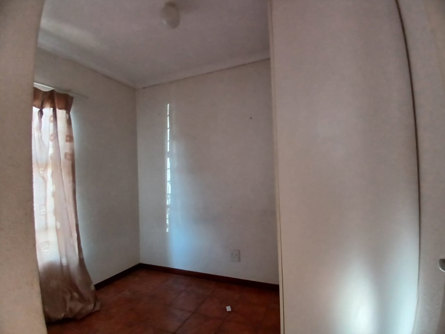 2 Bedroom Property for Sale in Aureus Gauteng
